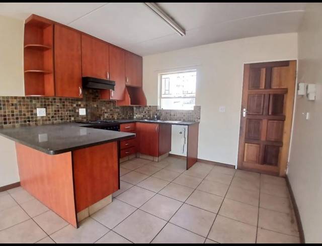 2 BEDROOM PROPERTY TO RENT IN VORNA VALLEY